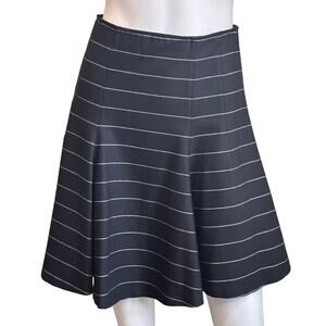 Alice + Olivia Black Silver Metallic Pharl High Waist Flared Skirt sz 2 EUC